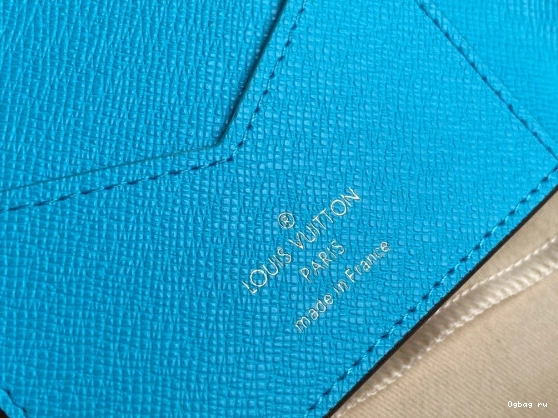 COVER LOUIS PASSPORT VUITTON 0726